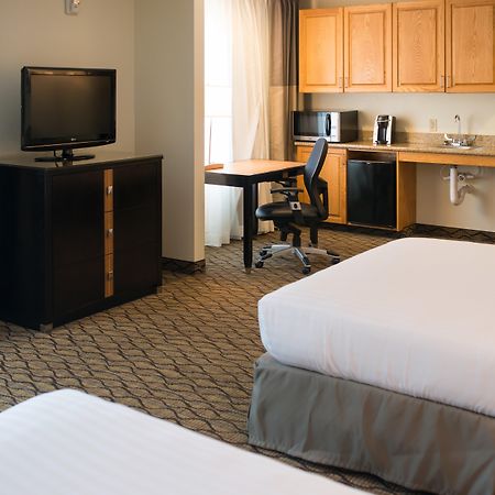 Holiday Inn Express Hotel & Suites Chanhassen By Ihg Exterior foto