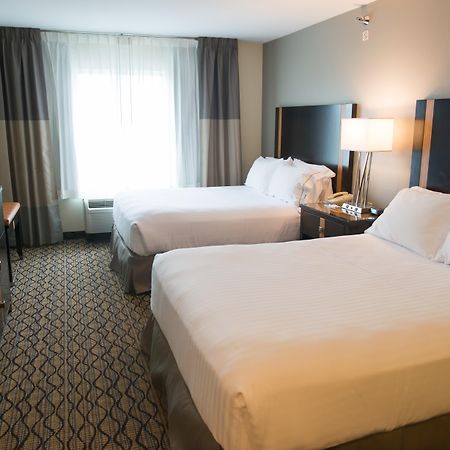 Holiday Inn Express Hotel & Suites Chanhassen By Ihg Exterior foto