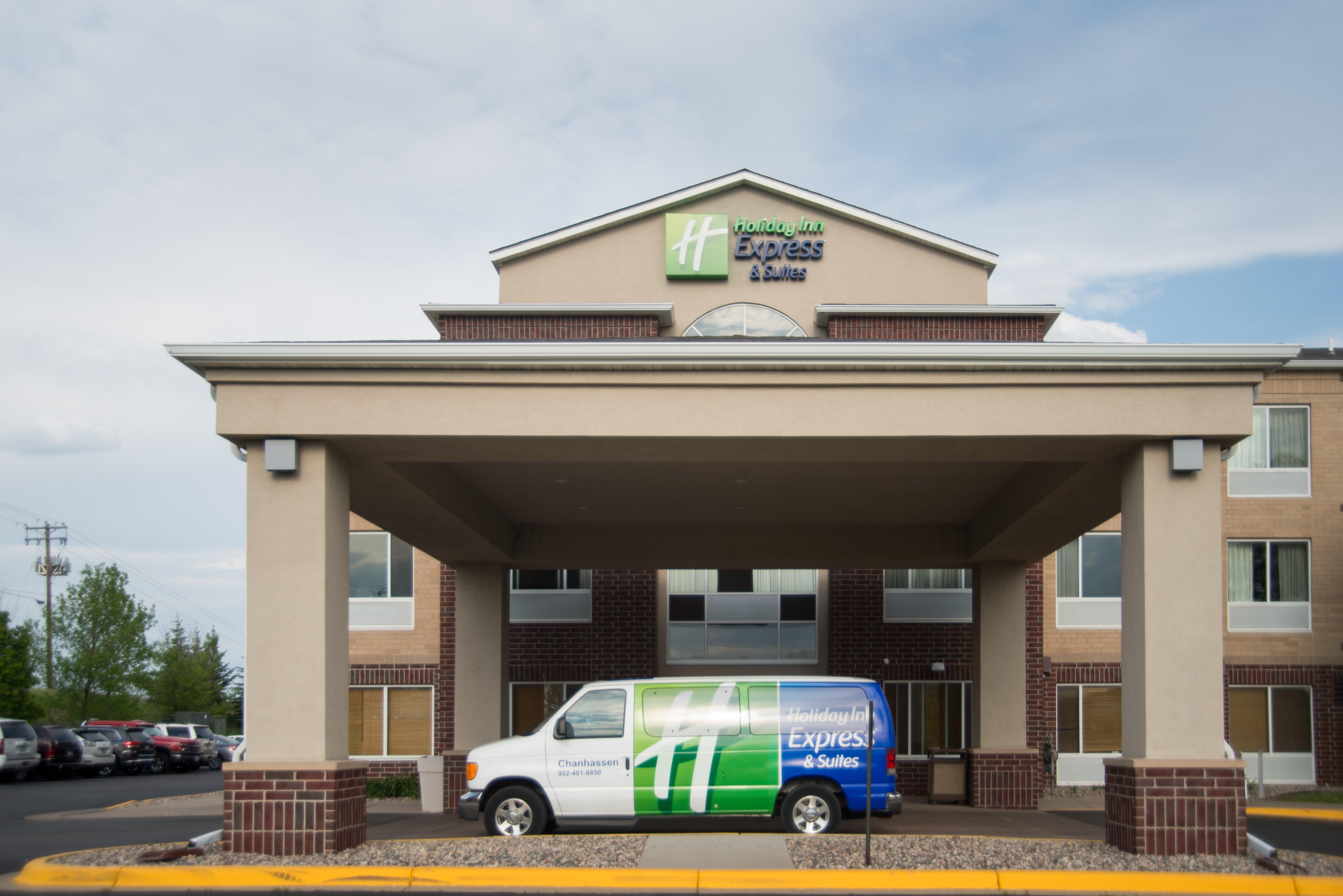 Holiday Inn Express Hotel & Suites Chanhassen By Ihg Exterior foto