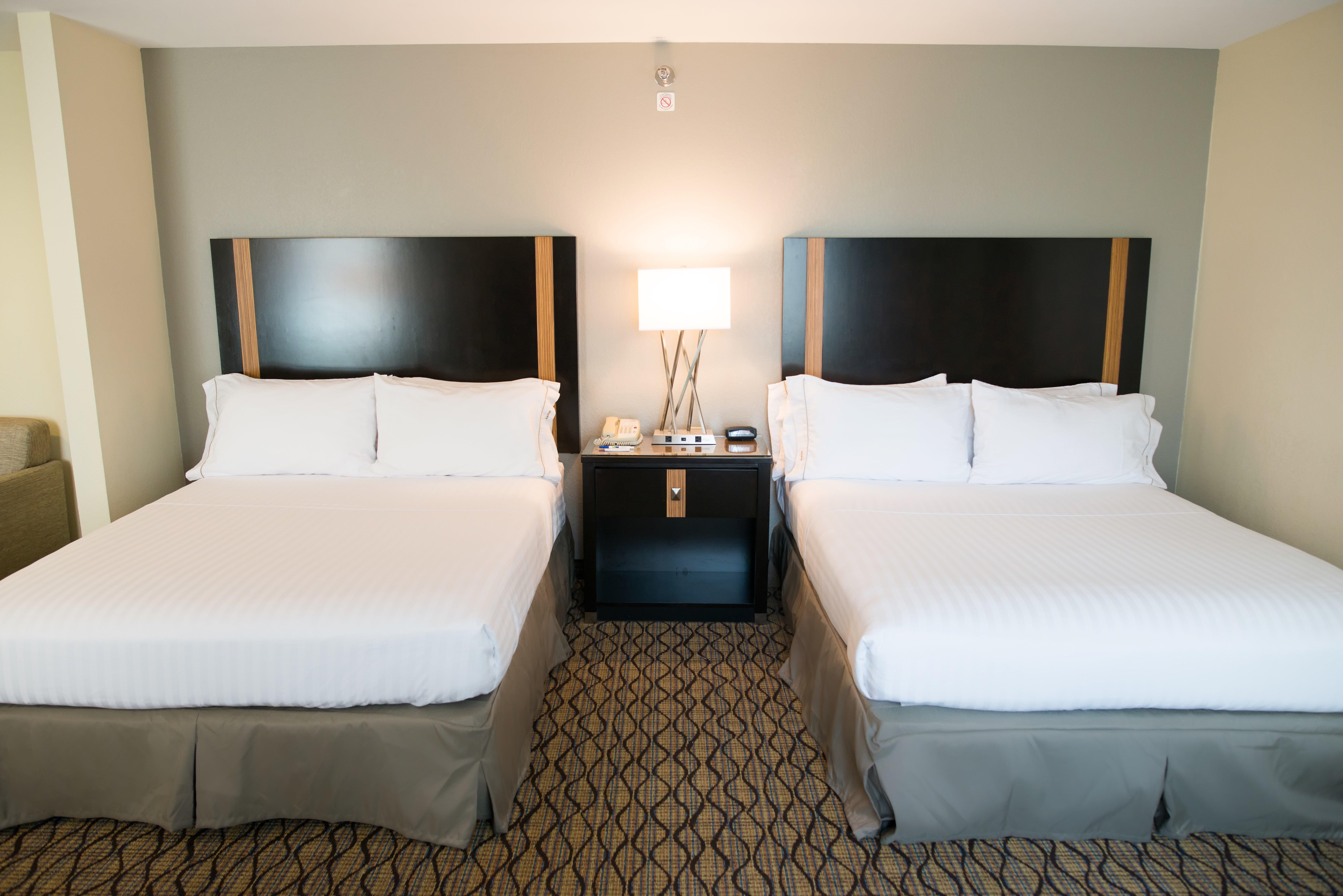 Holiday Inn Express Hotel & Suites Chanhassen By Ihg Exterior foto