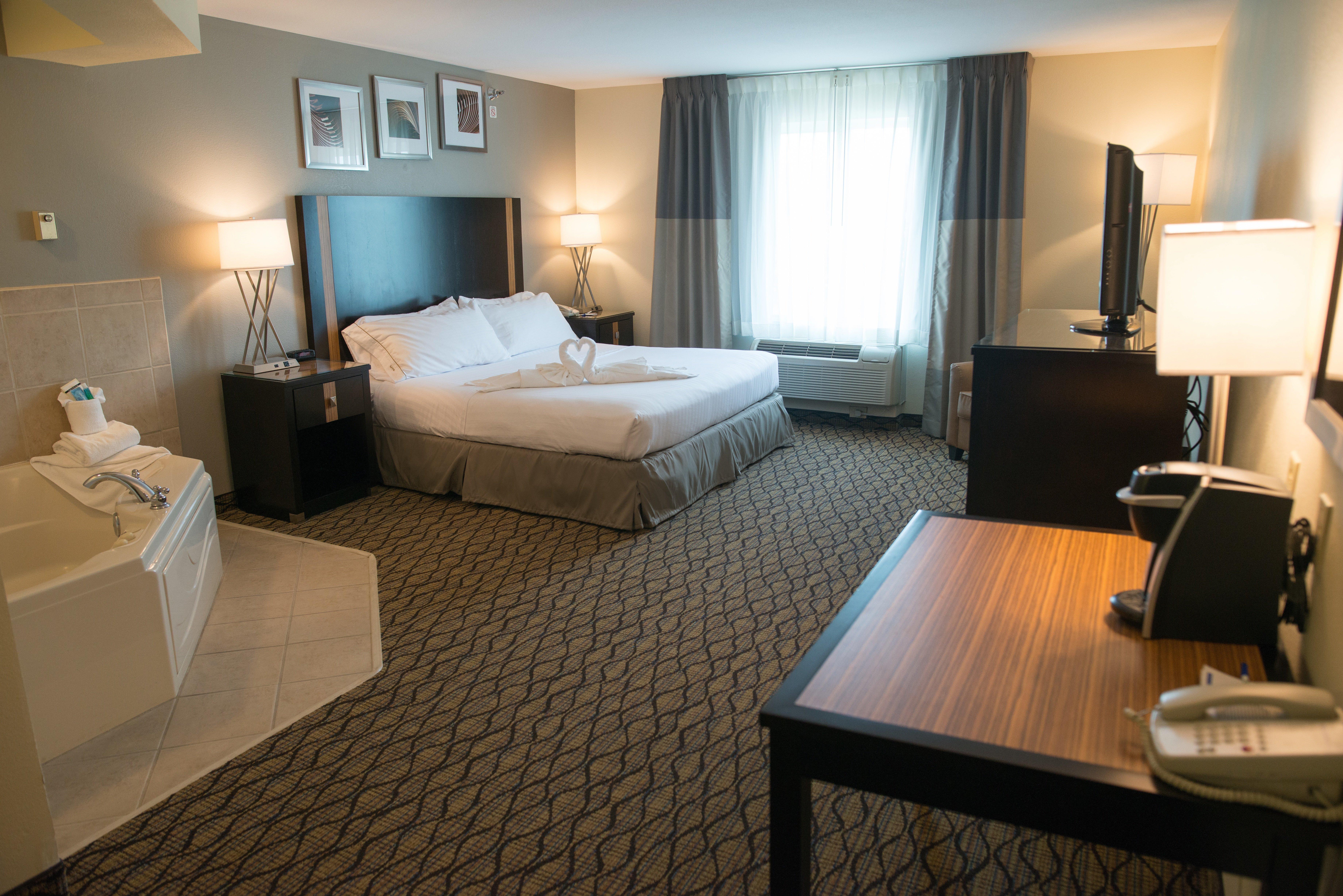 Holiday Inn Express Hotel & Suites Chanhassen By Ihg Exterior foto