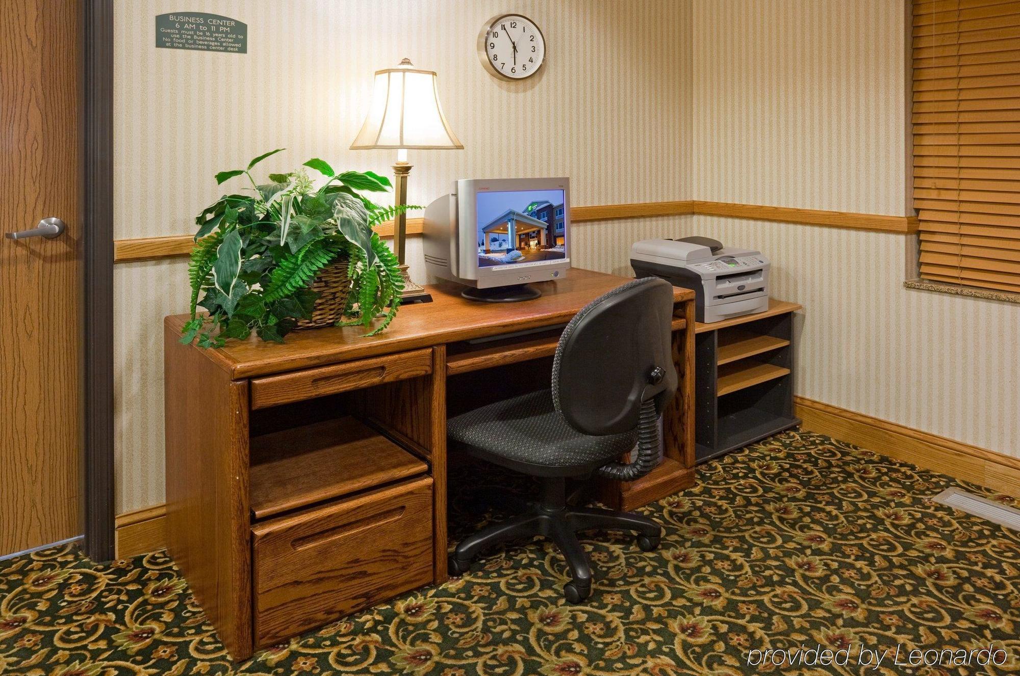 Holiday Inn Express Hotel & Suites Chanhassen By Ihg Facilidades foto