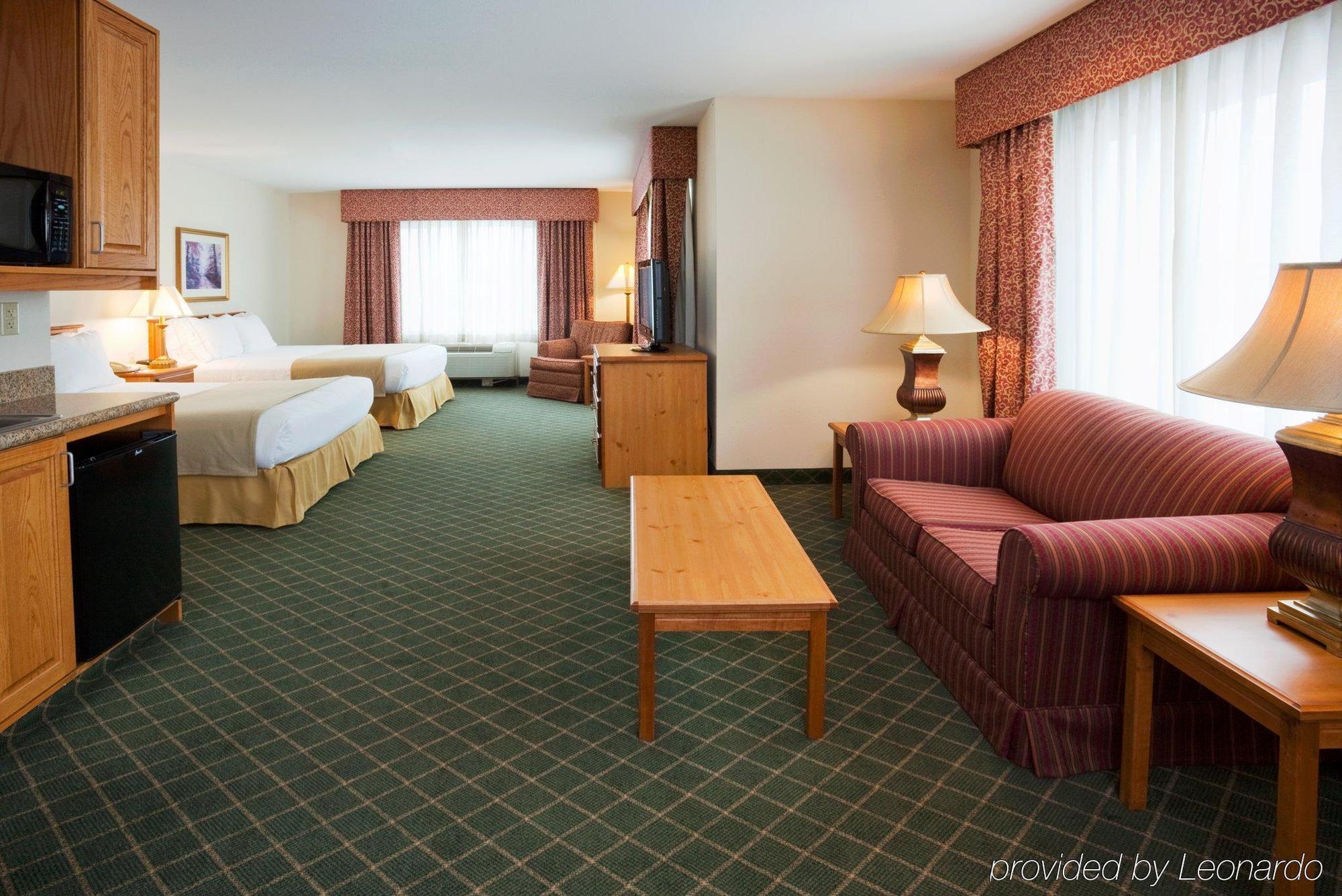 Holiday Inn Express Hotel & Suites Chanhassen By Ihg Habitación foto