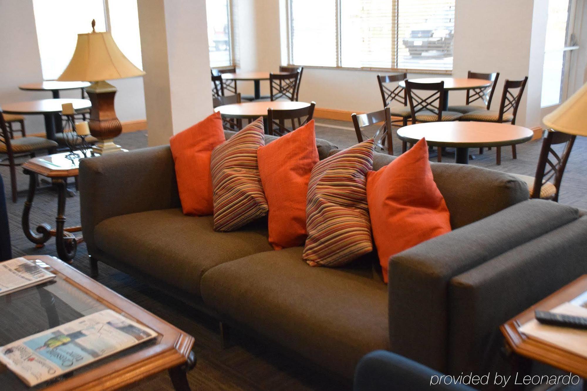 Holiday Inn Express Hotel & Suites Chanhassen By Ihg Exterior foto